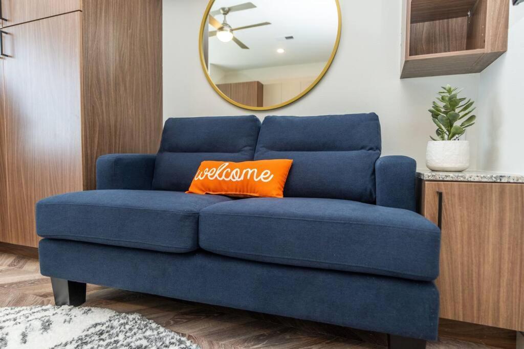 Yugo Guest Suites Urbana Luaran gambar
